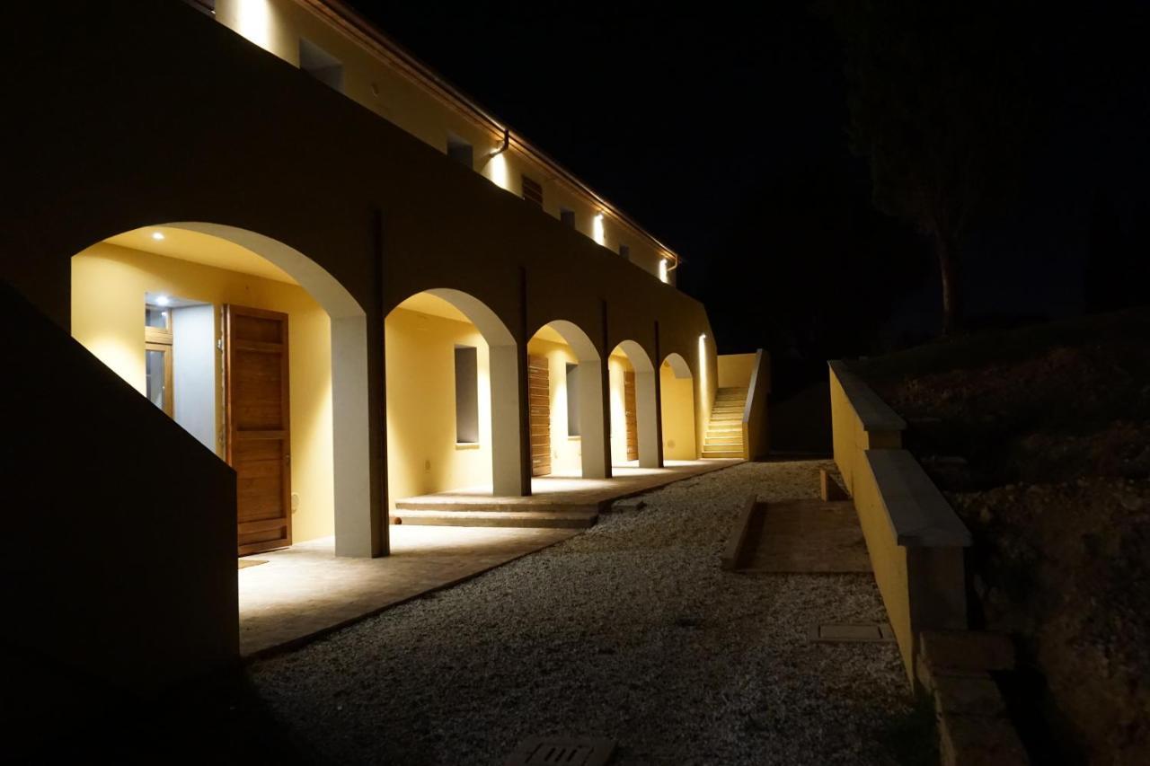 Agriturismo Cheloni Guasticce Экстерьер фото