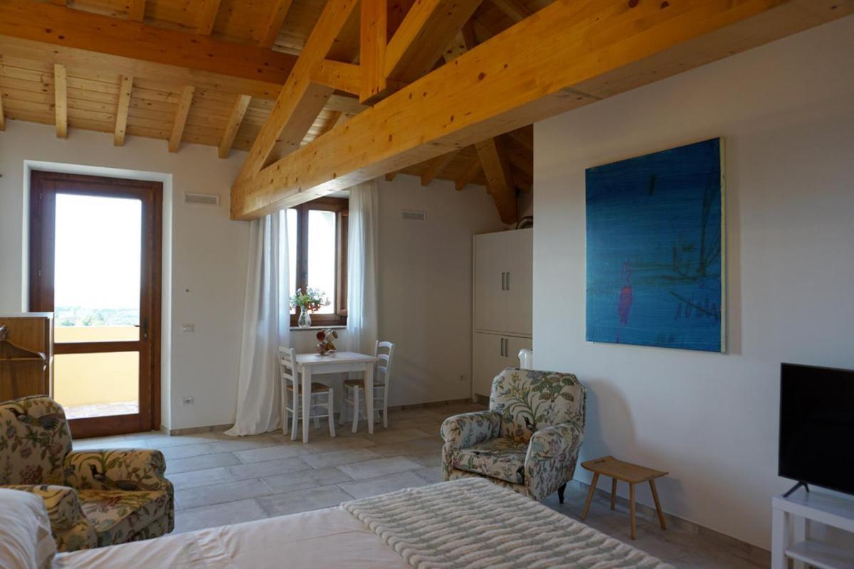 Agriturismo Cheloni Guasticce Экстерьер фото