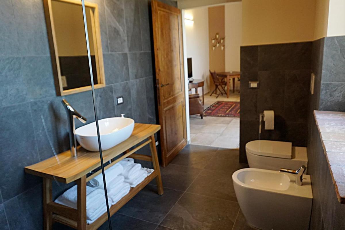 Agriturismo Cheloni Guasticce Экстерьер фото