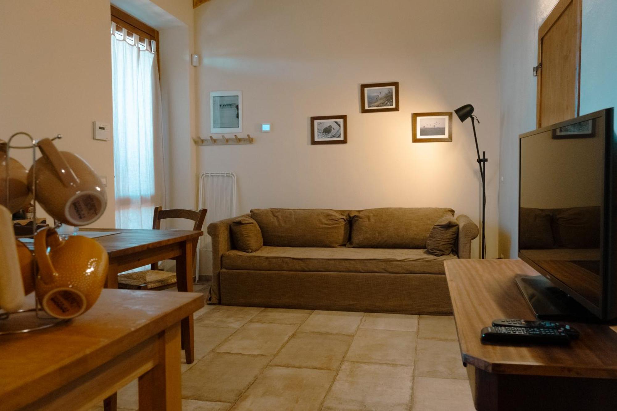 Agriturismo Cheloni Guasticce Экстерьер фото